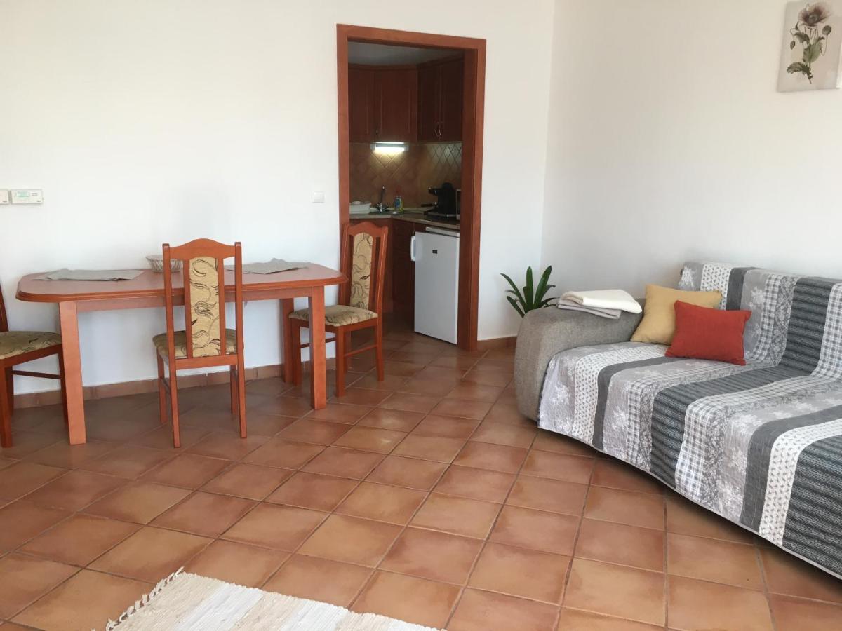 Noemi Apartman Hajduszoboszlo Ngoại thất bức ảnh